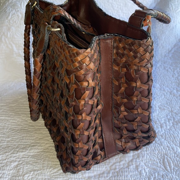 Dooney & Bourke brown leather satchel handbag medium size strappy bag w hang tag - Picture 4 of 9